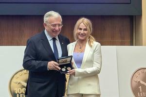 BNR a omagiat-o pe Nadia Comăneci printr-o emisiune numismatică: „O să pun aceste monede lângă medaliile de la Montreal”