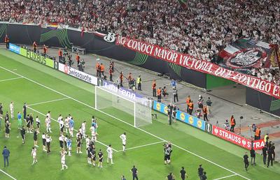 Mesajul care face înconjurul lumii » Ce au afișat fanii lui Rayo Vallecano imediat după finală