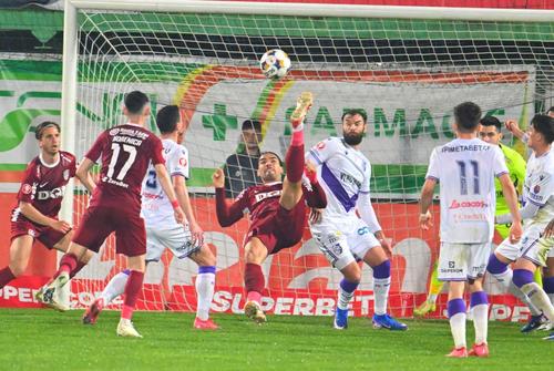Marian Huja încerca o execuție spectaculoasă cu FC Argeș, foto: Imago Images