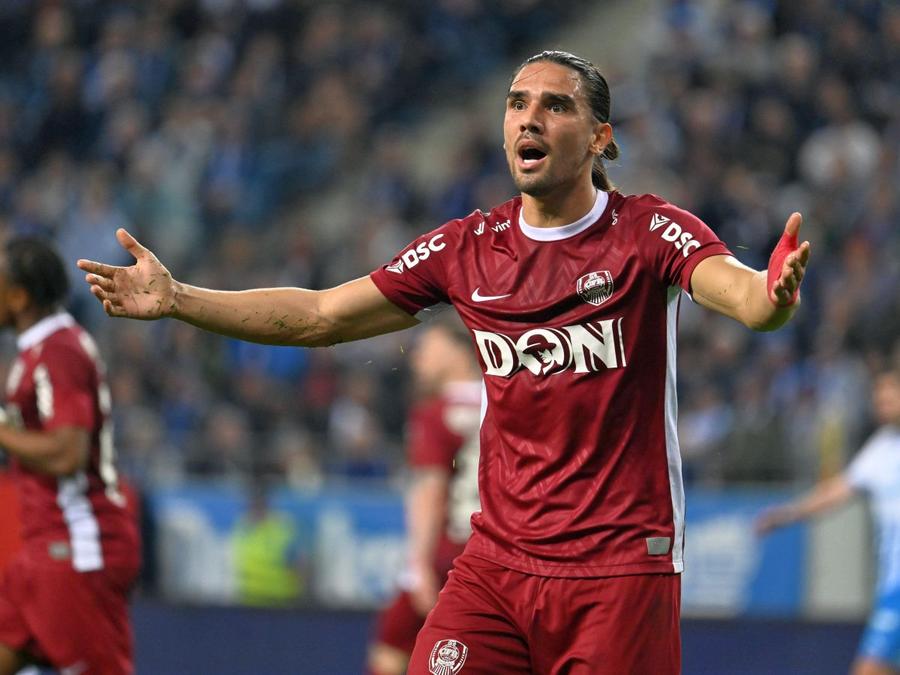 Marian Huja, în tricoul CFR-ului, foto: Imago Images Pe lista Rapidului e un jucător de la CFR Cluj! » „Portița” pentru transfer