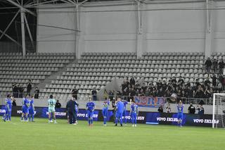 3 fotbaliști din FCSB 2006 au refuzat la final să salute galeria roș-albastră, pe Arcul de Triumf