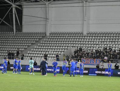 3 fotbaliști din FCSB 2006 au refuzat la final să salute galeria ...