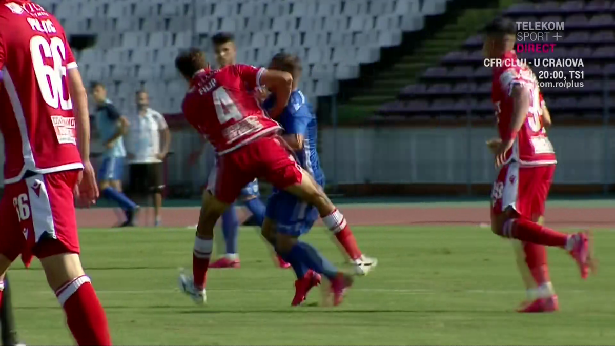 DINAMO - VOLUNTARI. FOTO A părăsit terenul în lacrimi după o lovitură dureroasă, fără minge!