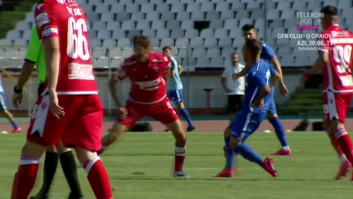 DINAMO - VOLUNTARI. FOTO A părăsit terenul în lacrimi după o lovitură dureroasă, fără minge!