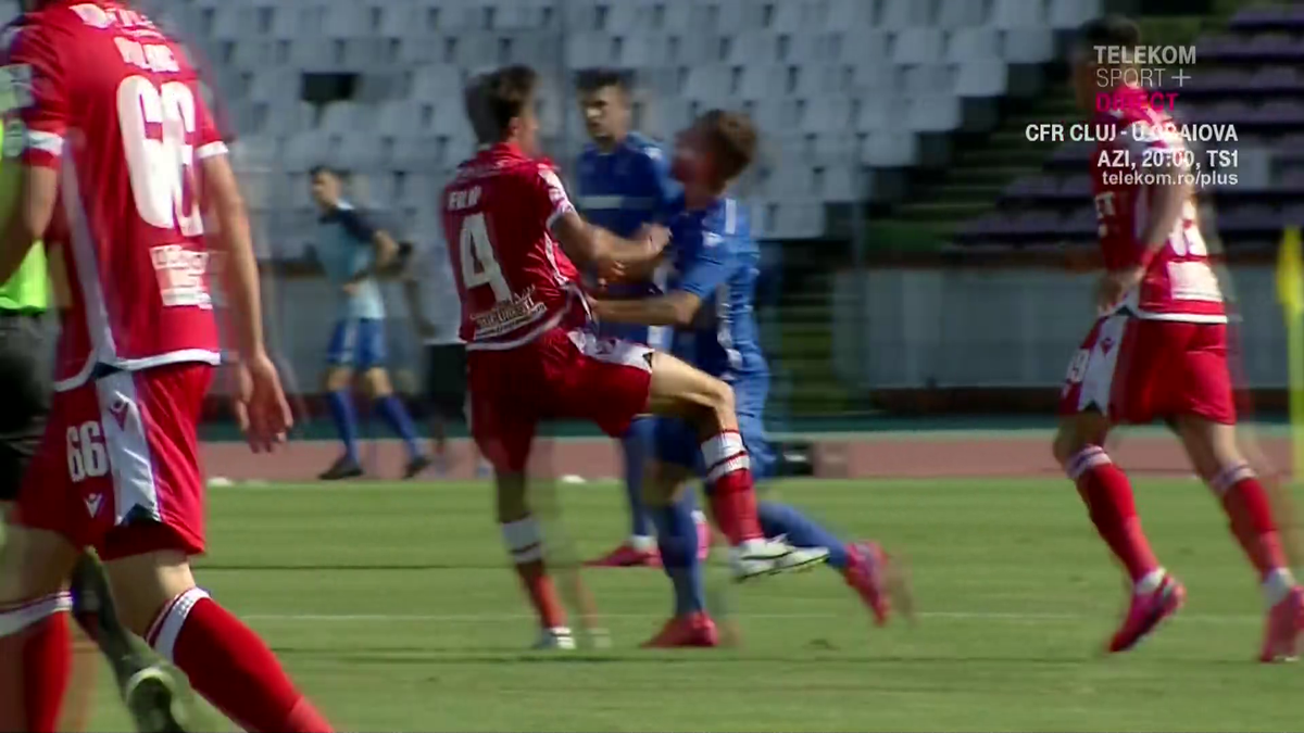 DINAMO - VOLUNTARI. FOTO A părăsit terenul în lacrimi după o lovitură dureroasă, fără minge!