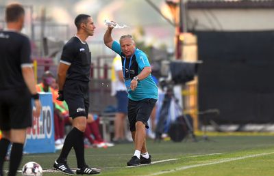 CFR CLUJ - CRAIOVA. FOTO Dan Petrescu, enervat de două decizii luate de Istvan Kovacs împotriva CFR-ului! Au fost corecte?