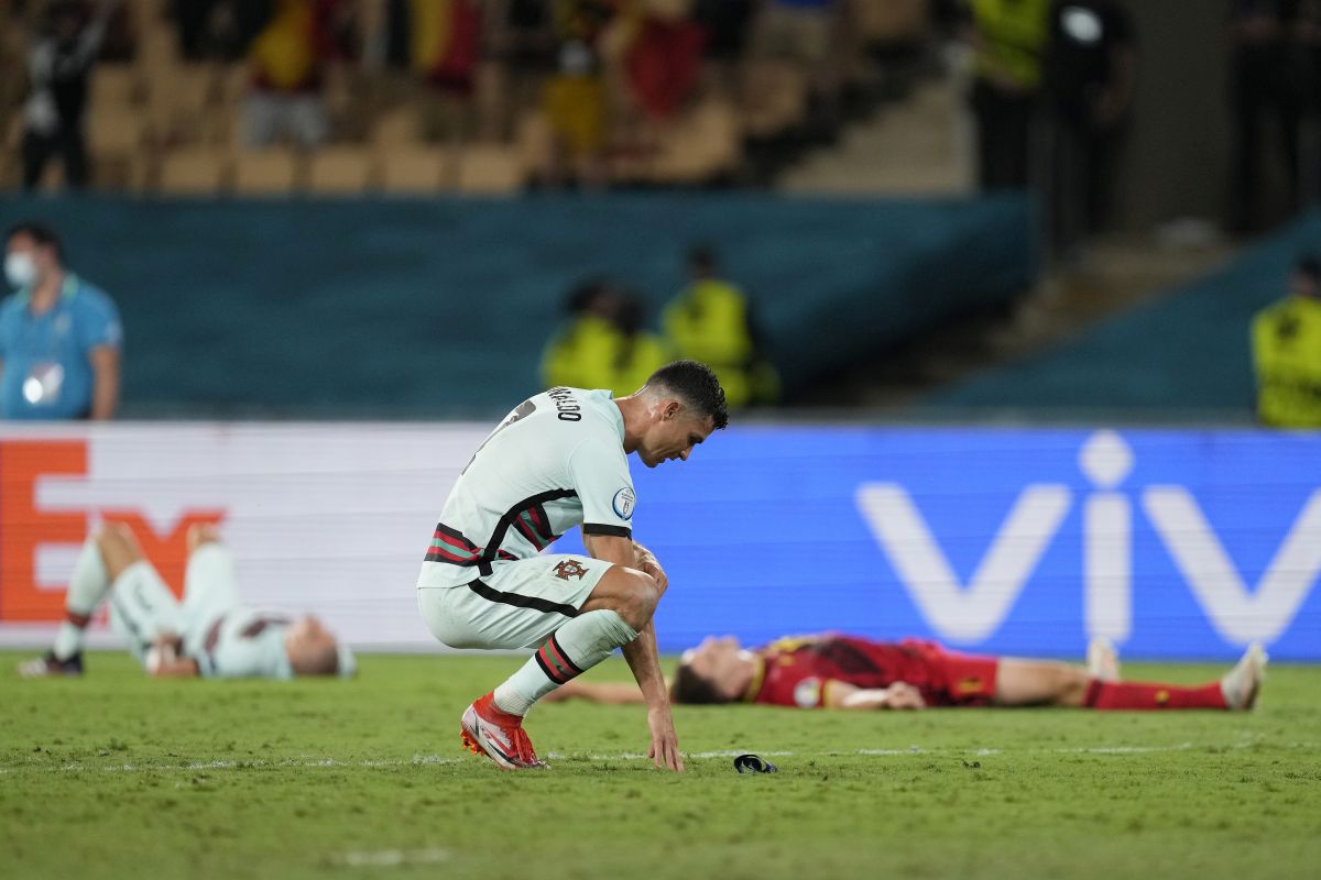 Ultimul EURO? Imaginile durerii: Ronaldo, decepționat după eliminarea Portugaliei: „Jucătorii au plâns în vestiar”