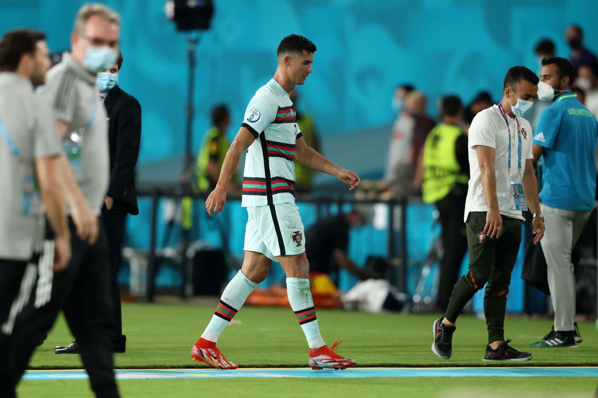 Ultimul EURO? Imaginile durerii: Ronaldo, decepționat după eliminarea Portugaliei: „Jucătorii au plâns în vestiar”