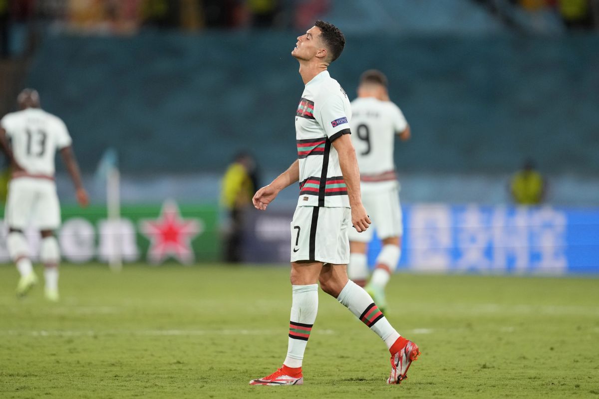 Obrigado, Cristiano Ronaldo! Durere, neputință, frustrare: fotografii au surprins emoțiile lui Ronaldo după eliminarea de la EURO 2020