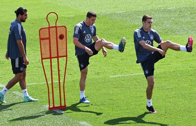 Nemții s-au baricadat de teama spionilor englezi! Unde se antrenează jucătorii pregătiți de Joachim Low