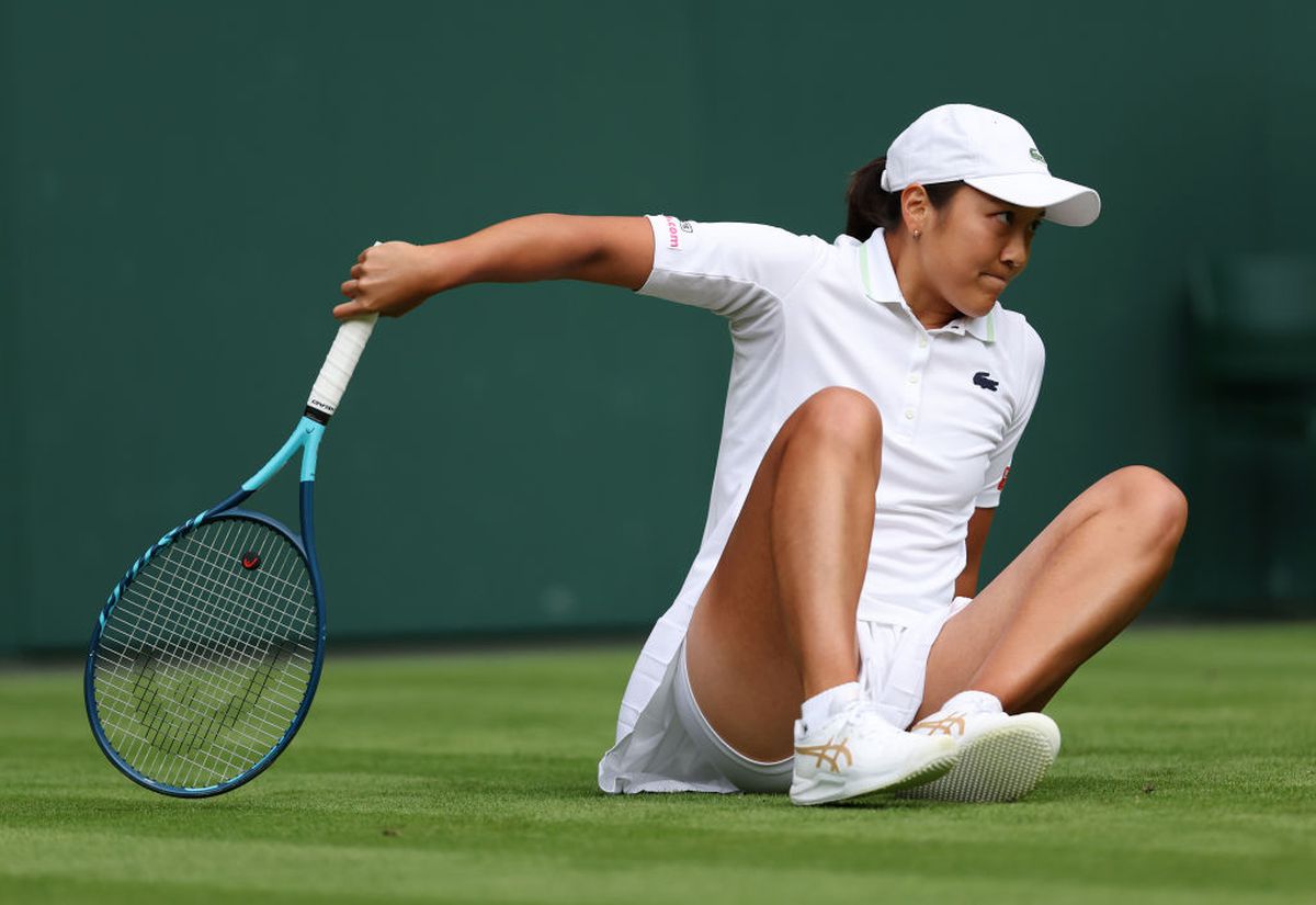 Serena Williams a fost eliminată în primul tur la Wimbledon, după un set decisiv antologic + de ce a jucat cu un bandaj pe față