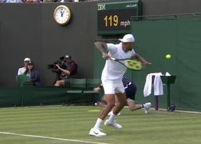 Nick Kyrgios, scandal încă din primul tur la Wimbledon: „Rasismul e în regulă, dar două dungi pe șapcă nu?!”