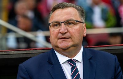 Continuă scandalul blaturilor! Selecționerul Poloniei riscă să fie demis înaintea Mondialui după o decizie șocantă!