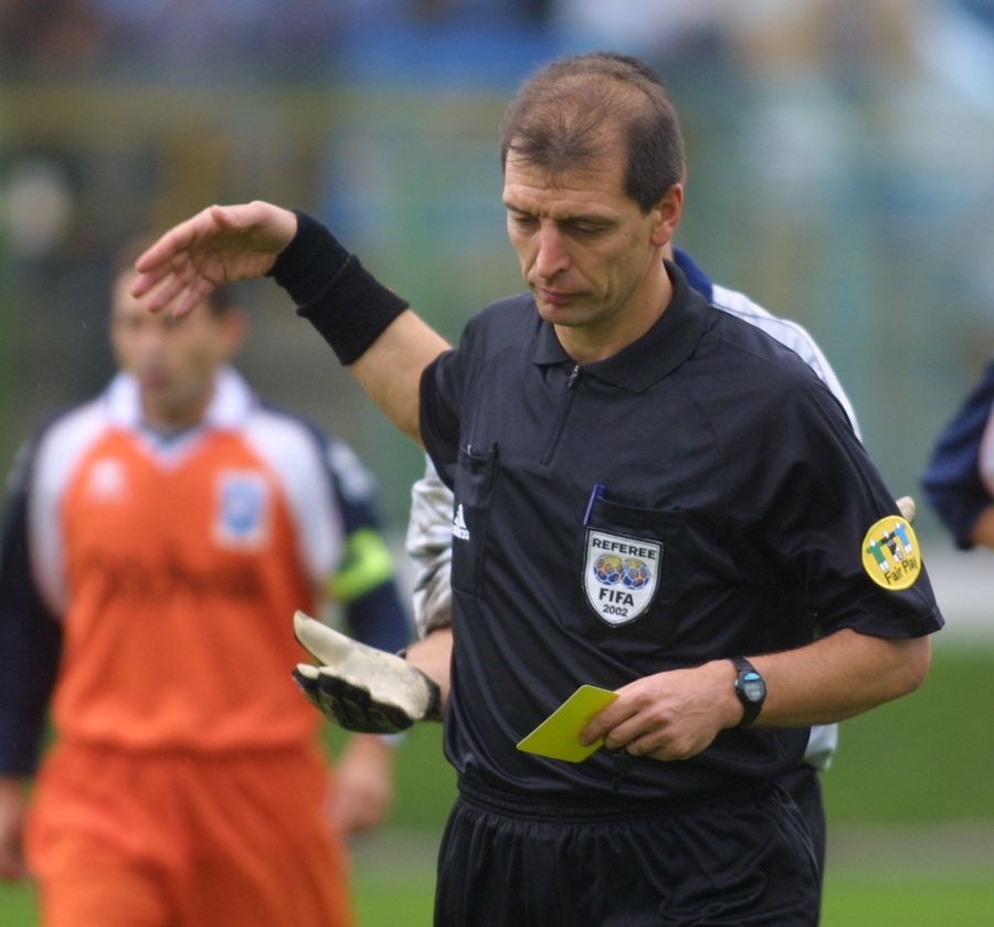 Poveștile fotbalistului-arbitru amenințat de Pinalti cu celebrul „ti fac io pi tini”: „Meciul era aranjat, dar jucătorii mă rugau să dau penalty, ceva. Voiau să mă compromit eu, nu ei”