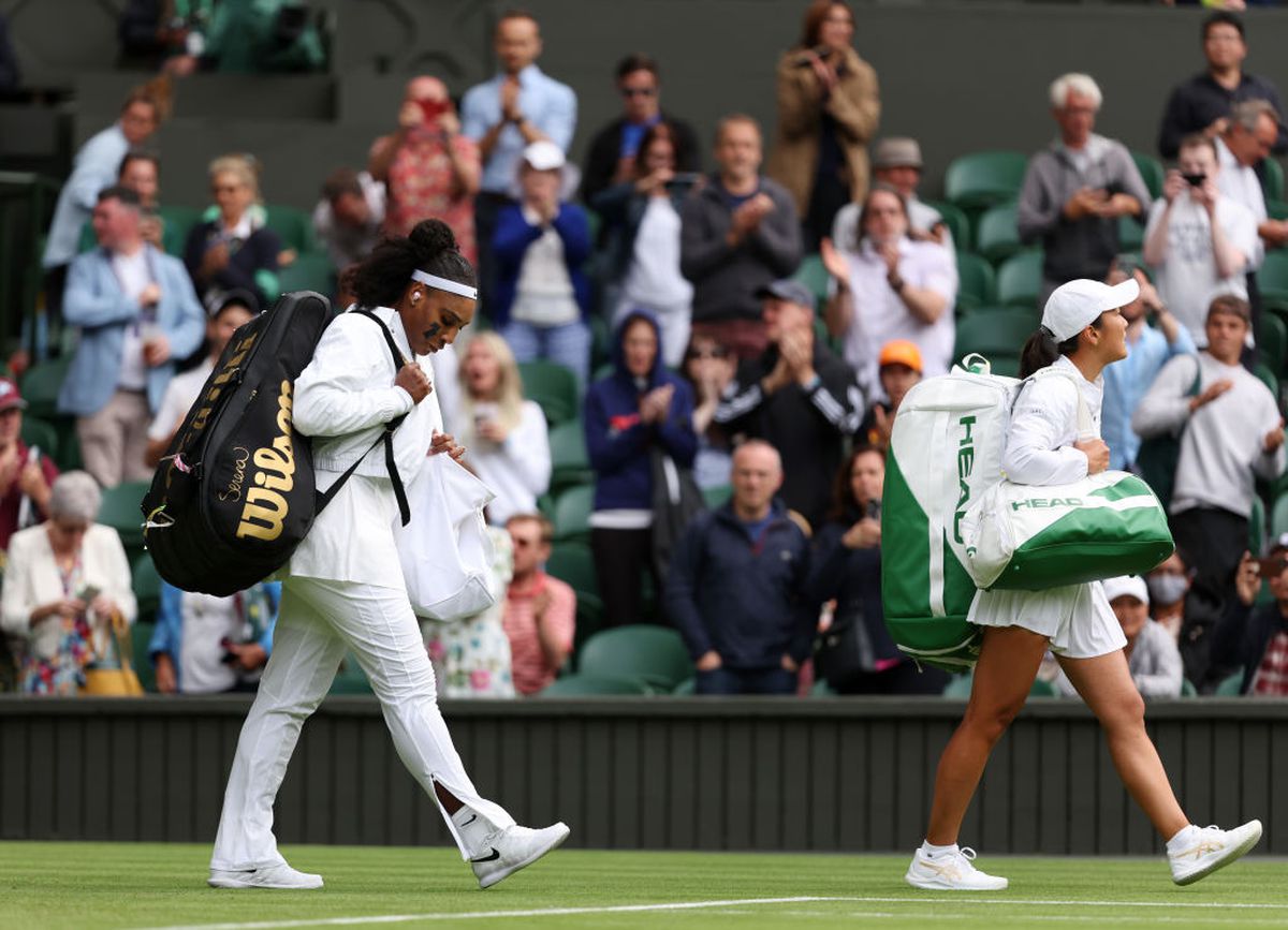 Serena Williams a fost eliminată în primul tur la Wimbledon, după un set decisiv antologic + de ce a jucat cu un bandaj pe față