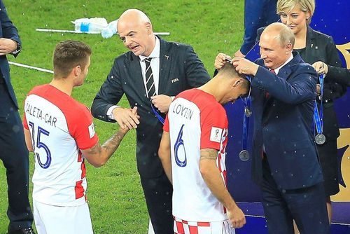 Dejan Lovren, premiat de Vladimir Putin // FOTO: Imago