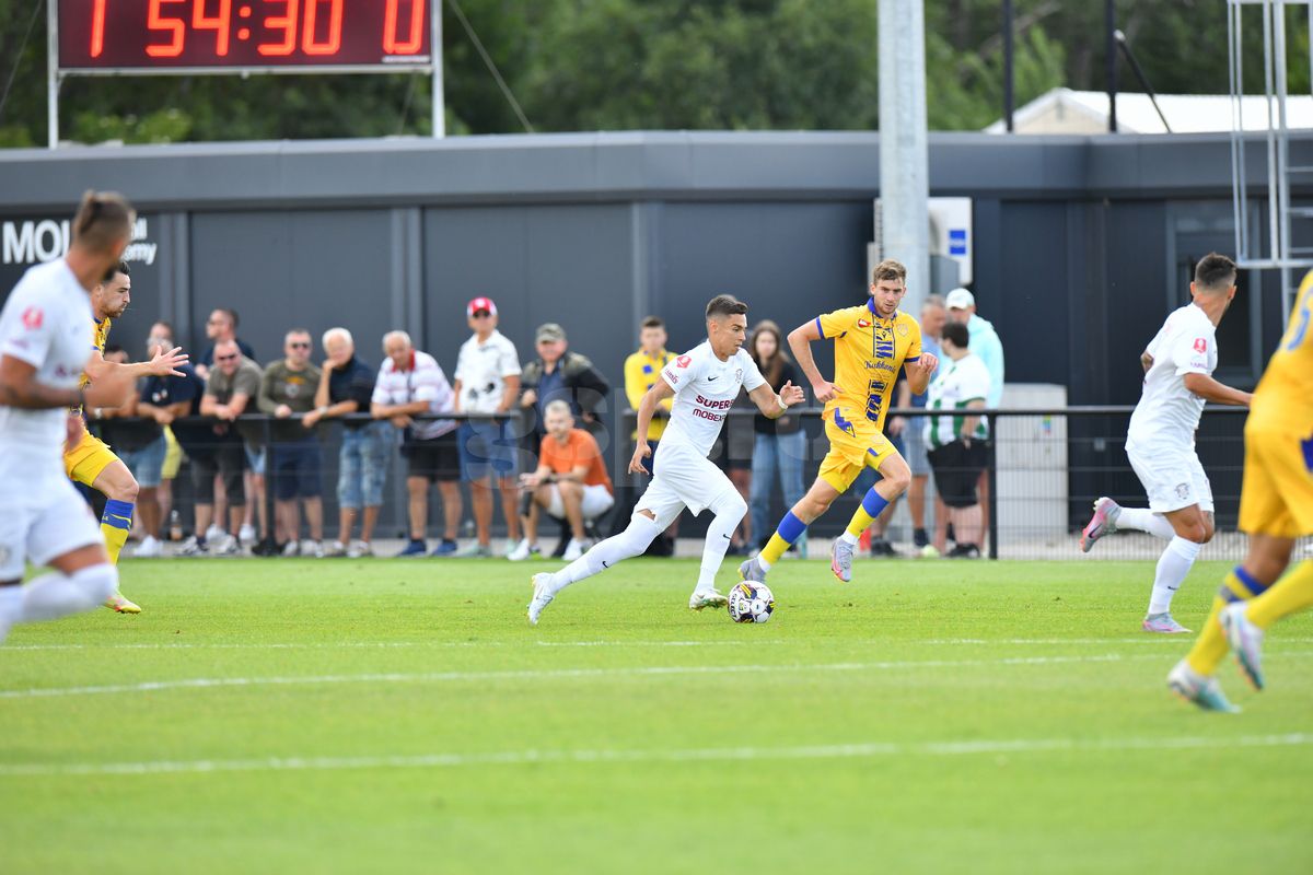 Curaj în fața lui Adrian Mutu » Cum s-a mișcat Cătălin Cîrjan la debutul în tricoul Rapidului