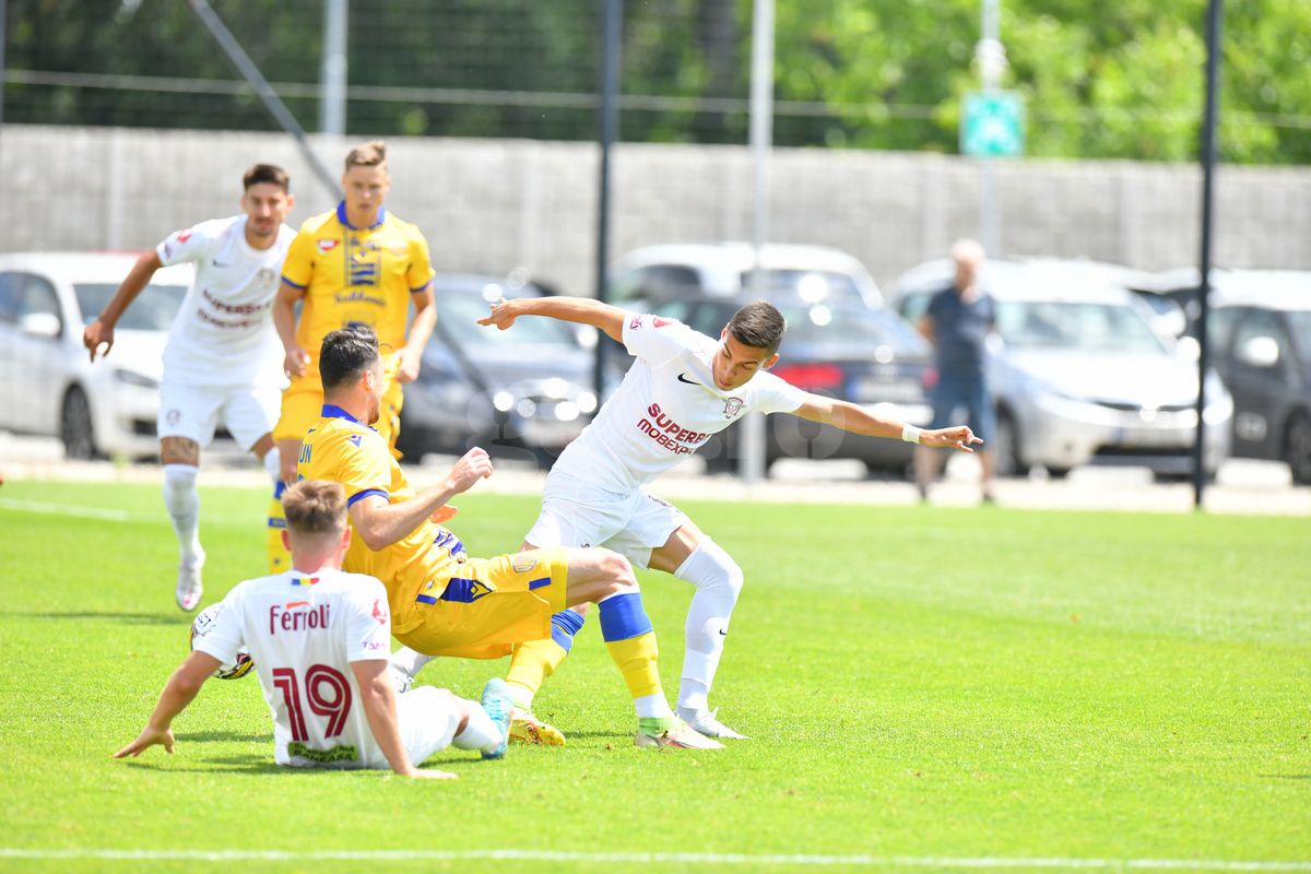 Jayson Papeau l-a pus la punct pe Gigi Becali: „Să ne lase în pace, să mai vadă o dată Rapid - FCSB 5-1. Îi mai batem de 10 ori!”