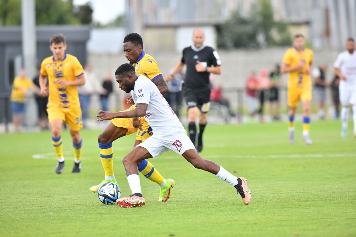 5 concluzii după primul test al Rapidului în această vară: „Nu mai plânge, joacă fotbal!” + Ce inovații propune Adrian Mutu