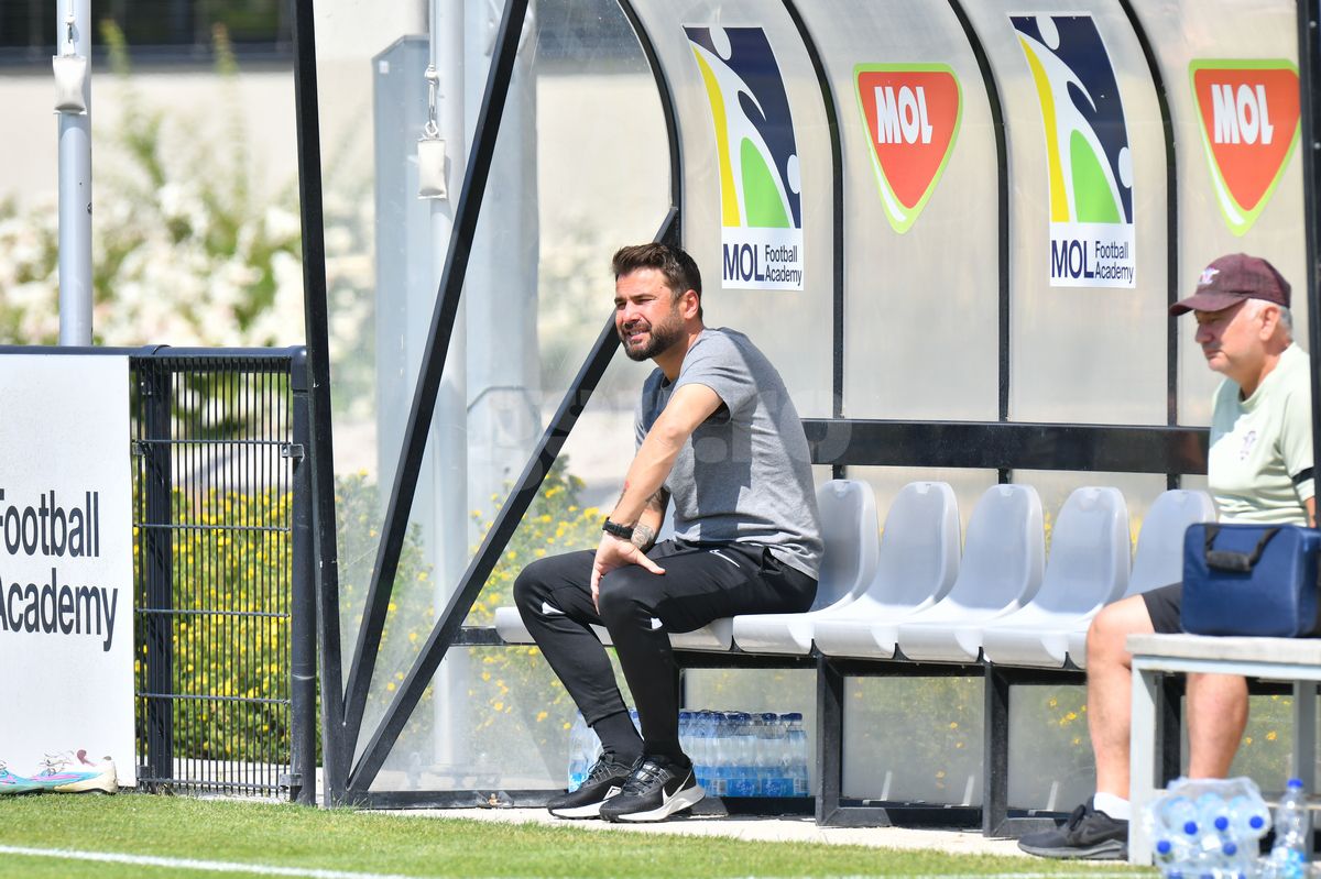 5 concluzii după primul test al Rapidului în această vară: „Nu mai plânge, joacă fotbal!” + Ce inovații propune Adrian Mutu