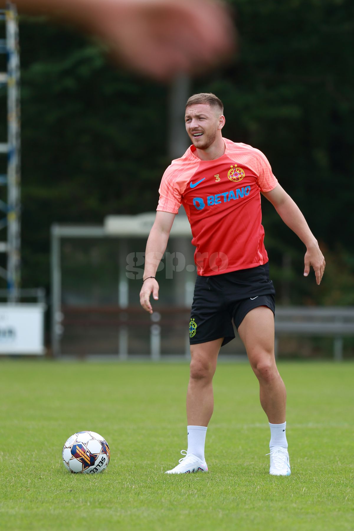 Ionuț Panțîru în cantonamentul FCSB din Olanda