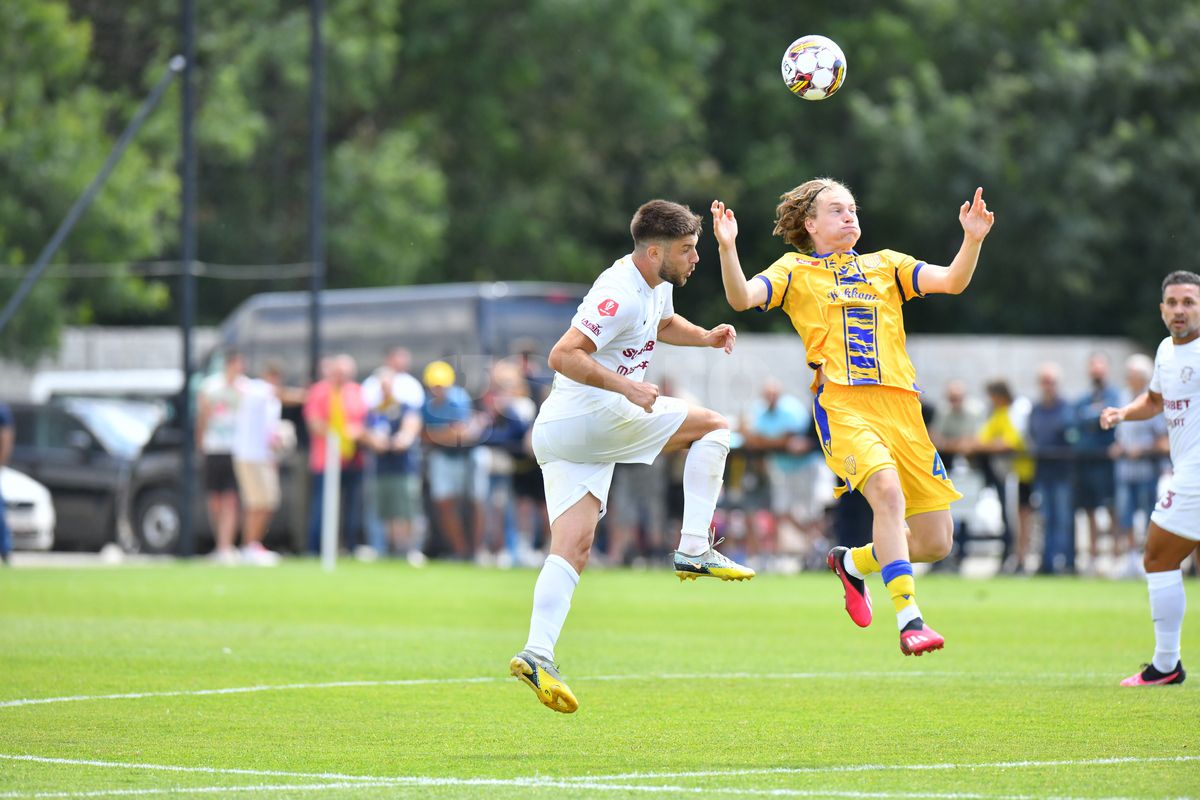 5 concluzii după primul test al Rapidului în această vară: „Nu mai plânge, joacă fotbal!” + Ce inovații propune Adrian Mutu