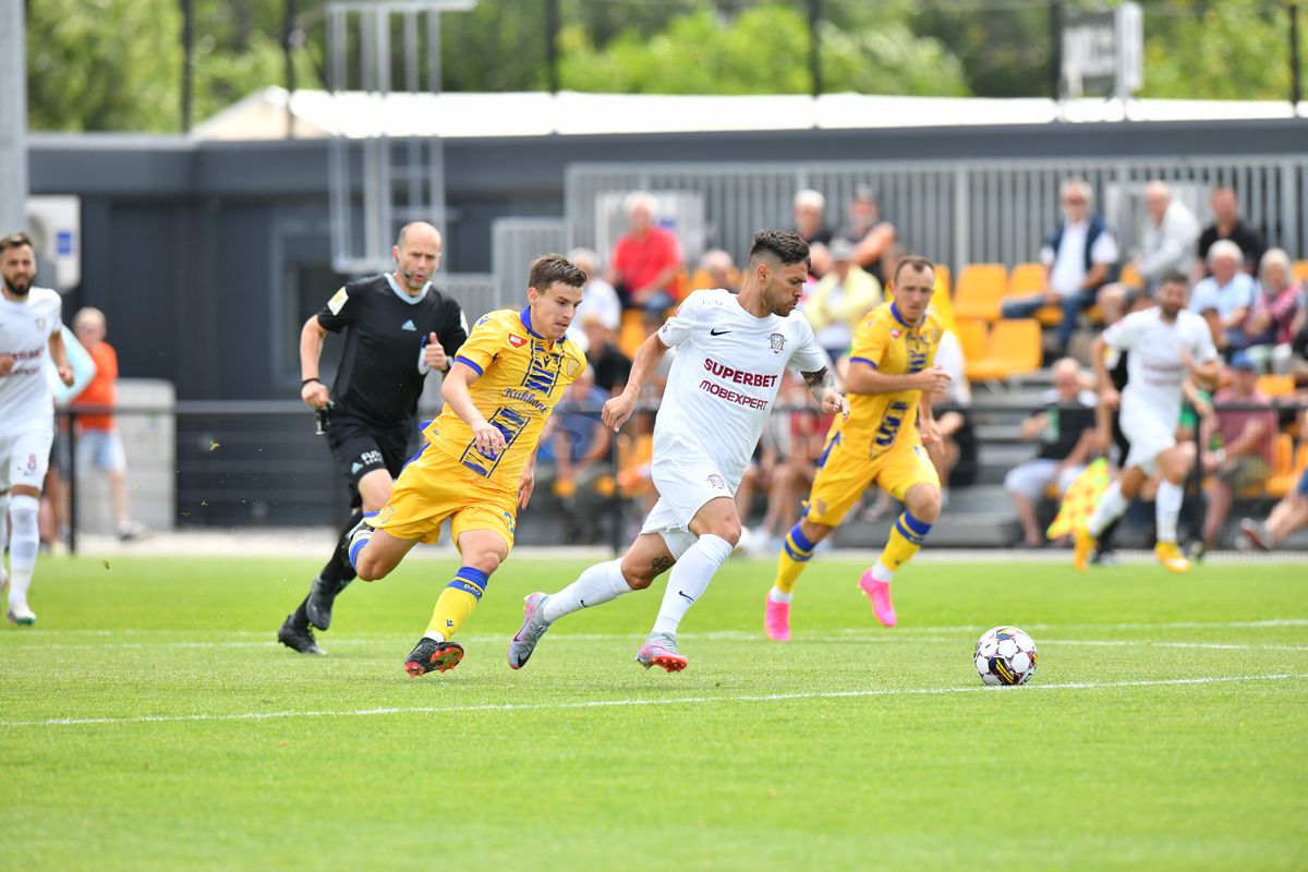 Jayson Papeau l-a pus la punct pe Gigi Becali: „Să ne lase în pace, să mai vadă o dată Rapid - FCSB 5-1. Îi mai batem de 10 ori!”