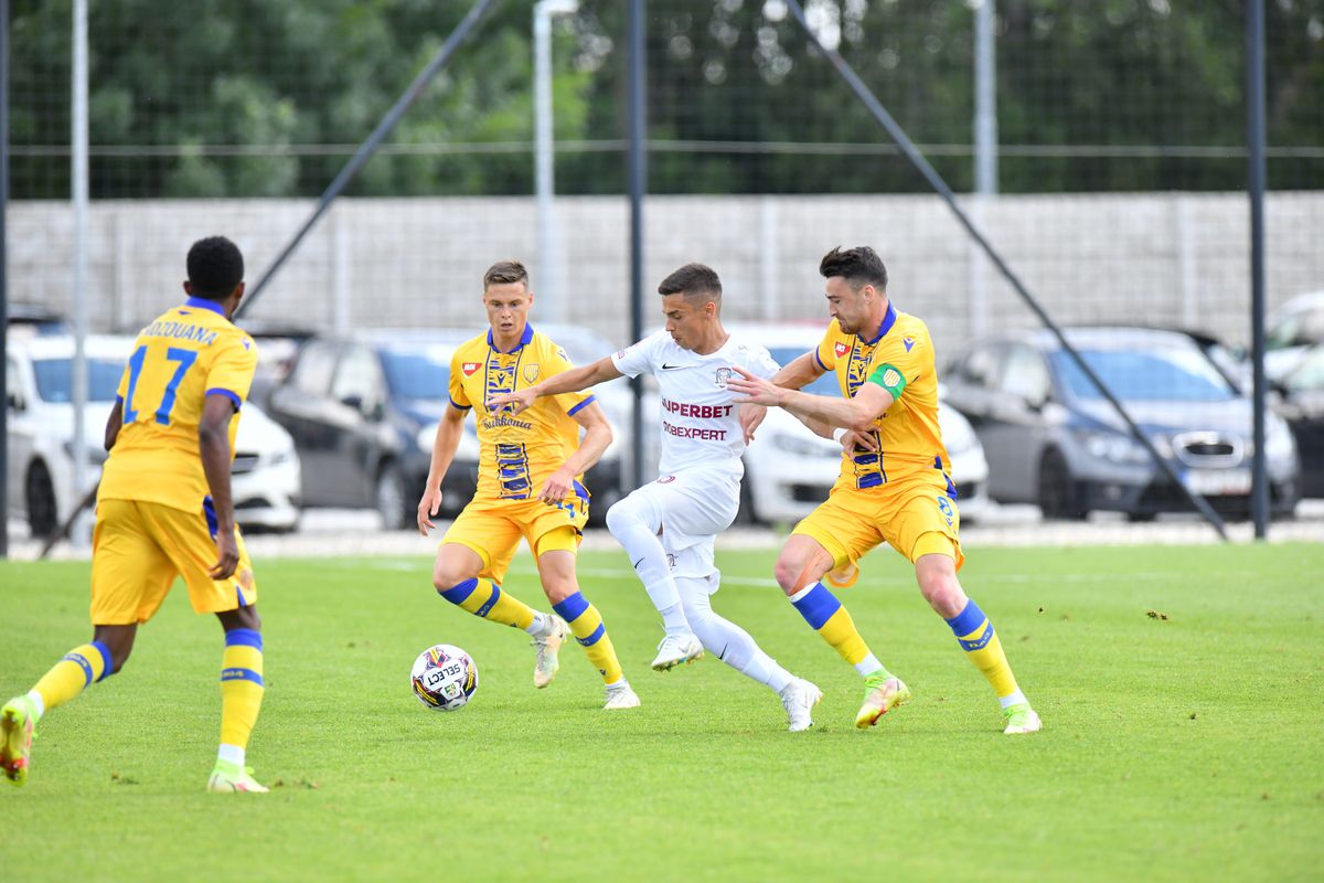 Jayson Papeau l-a pus la punct pe Gigi Becali: „Să ne lase în pace, să mai vadă o dată Rapid - FCSB 5-1. Îi mai batem de 10 ori!”