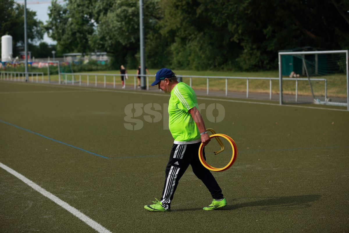 „Generația actuală e terminată, luați-vă gândul de la ea!” » În interviul pentru GSP, Marcel Răducanu cere o revoluție în fotbalul românesc: „Toți dați afară!”