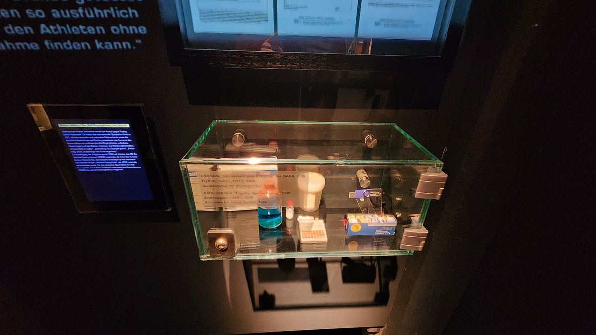 Vizită la Muzeul Jocurilor Olimpice » Își întâmpină vizitatorii cu un exponat spectaculos