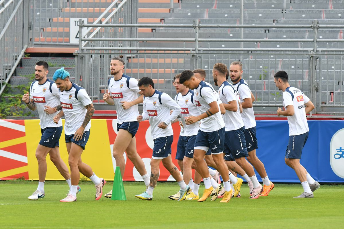 Ce melodie i se potrivește echipei naționale? Bogdan Racovițan a dat răspunsul: „Mare e lumea”