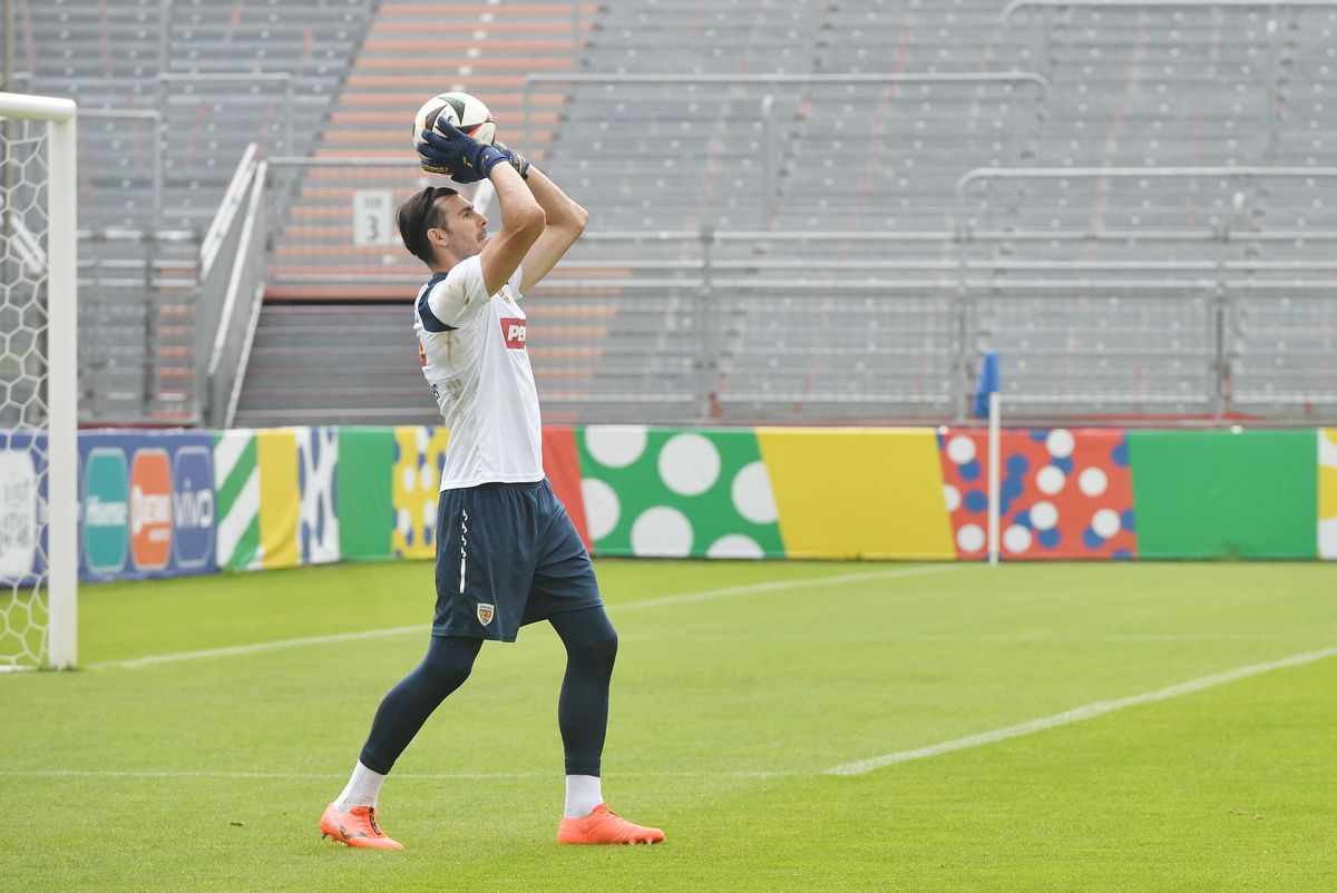 Mircea Lucescu, anunț major în ziua meciului România - Olanda! Vrea să revină în fotbal: „Eu accept orice! Important este să antrenez pentru a fi numărul 1. Chiar și în Serie B, în C sau D!” + Premoniția făcută italienilor