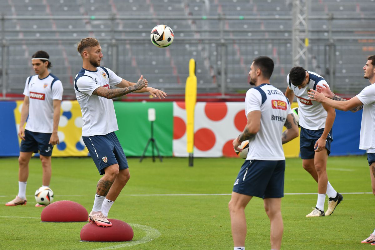 Mircea Lucescu, anunț major în ziua meciului România - Olanda! Vrea să revină în fotbal: „Eu accept orice! Important este să antrenez pentru a fi numărul 1. Chiar și în Serie B, în C sau D!” + Premoniția făcută italienilor