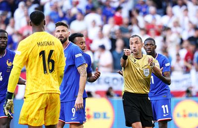 Șeful arbitrajului european, concluzii după două săptămâni de Euro: noua regulă va fi adoptată în TOATE competițiile UEFA!