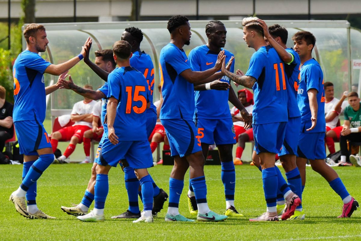 FCSB, victorie în amicalul cu Almere City