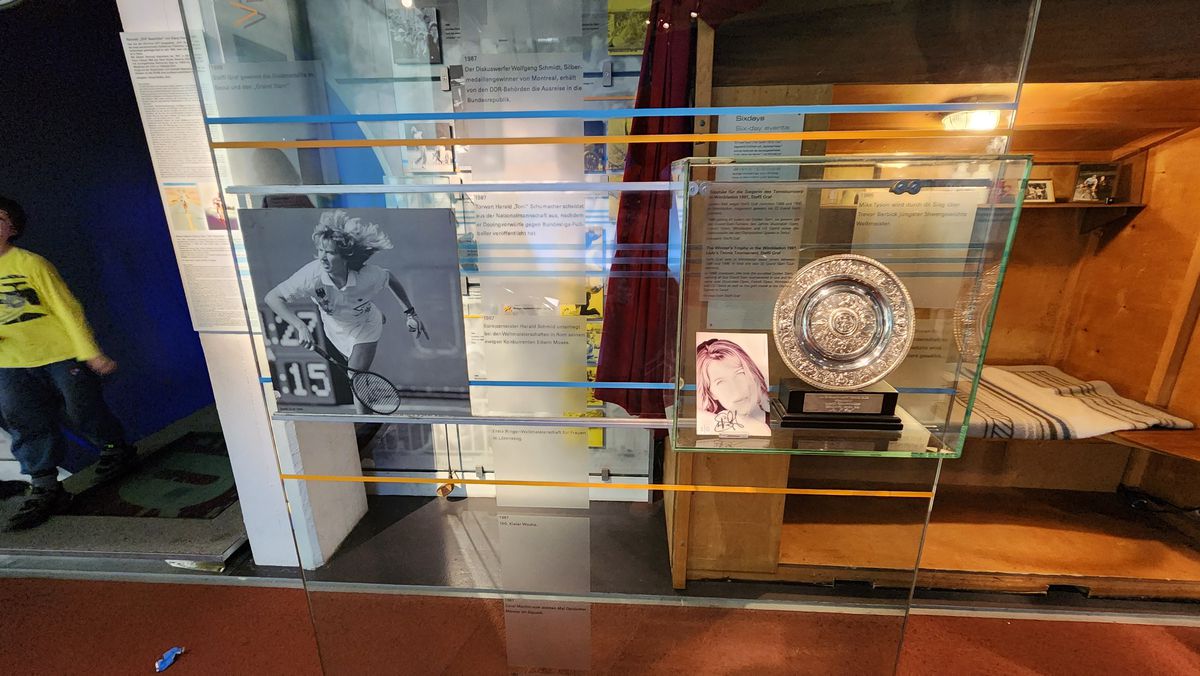 Vizită la Muzeul Jocurilor Olimpice » Își întâmpină vizitatorii cu un exponat spectaculos