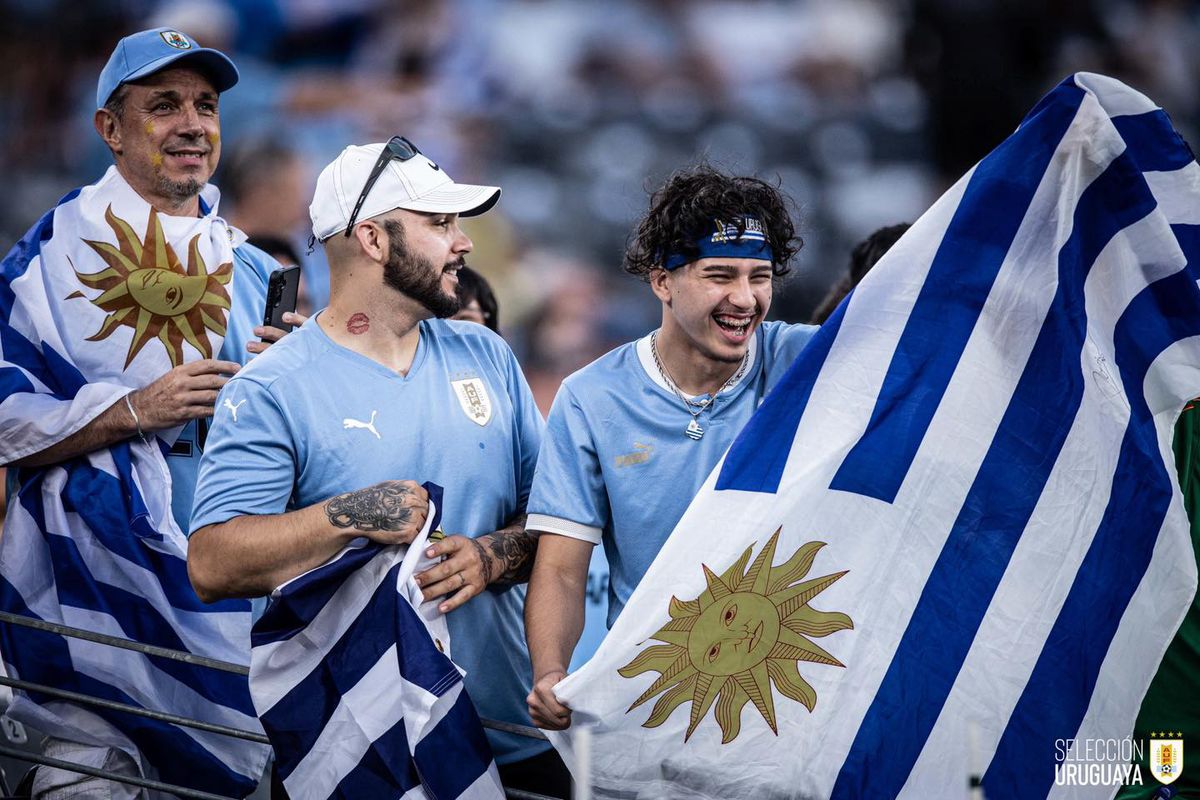 Fanii din Uruguay fac spectacol la Copa America