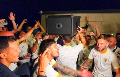 Ce melodie i se potrivește echipei naționale? Bogdan Racovițan a dat răspunsul: „Mare e lumea”