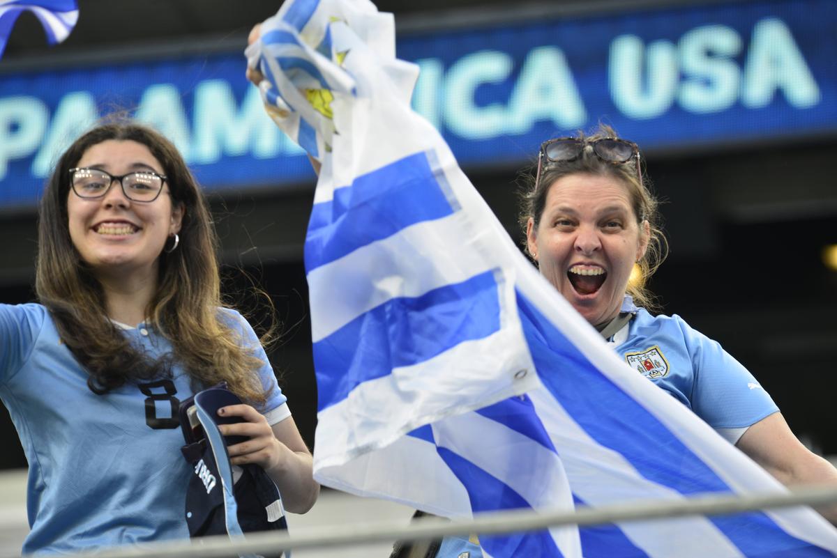 Fanii din Uruguay fac spectacol la Copa America