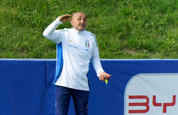 În căutarea spionului din vestiar, Luciano Spalletti a sunat un ziarist la ora 2 noaptea! Ce motiv a invocat selecționerul Italiei și cum s-a terminat polemica