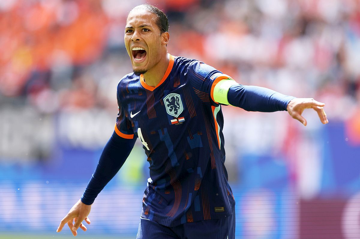 Căpitanul Olandei, Virgil Van Dijk, făcut țăndări în prime-time: „Și mătușa mea cu gută s-ar mișca mai bine! Nimeni nu-și va aminti de el”