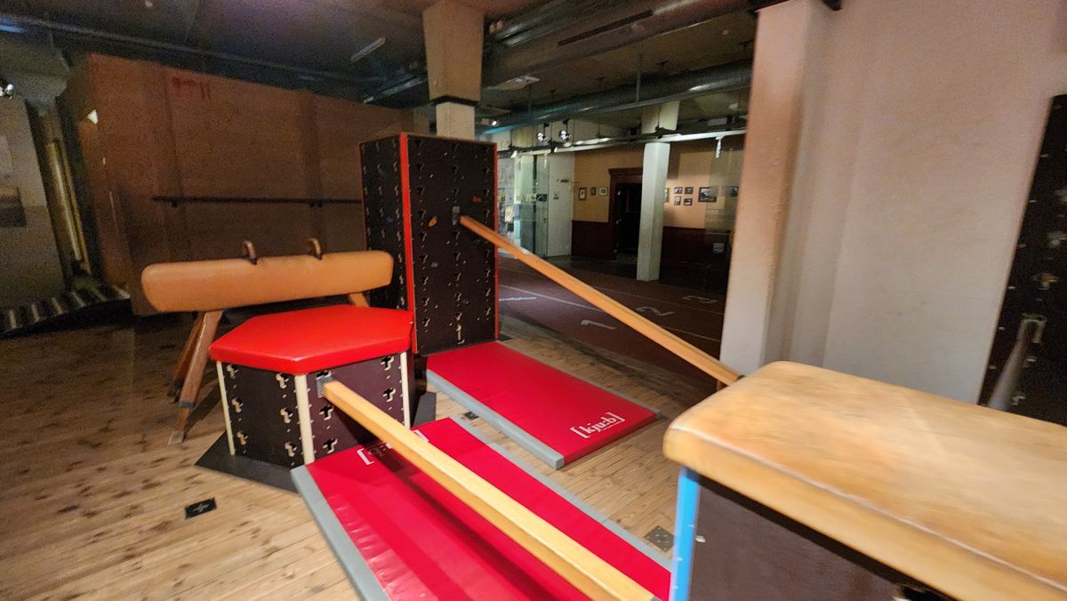 Vizită la Muzeul Jocurilor Olimpice » Își întâmpină vizitatorii cu un exponat spectaculos