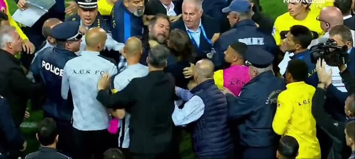 Matias Almeyda, noul antrenor al lui FC Sevilla, un personaj temperamental, care a fost implicat în scandalul dintr-un derby între PAOK și AEK Atena