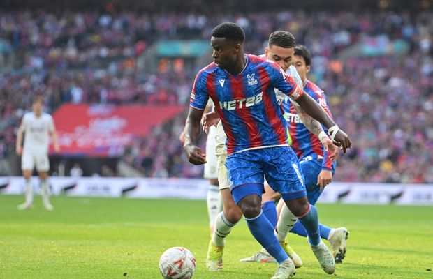 Crystal Palace, forțată să își vândă vedeta