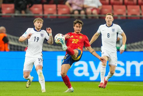 Luptă intensă în Premier League pentru starul de la EURO U21 » Chelsea a intrat pe fir și e gata să plătească 50 de milioane de lire sterline
