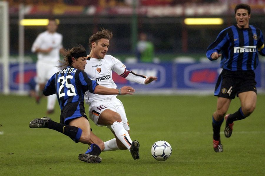 Fostul adversar al lui Chivu și Mutu face mărturisiri tulburătoare:  „Fumam zece țigări pe zi și am ajuns în comă alcoolică după cinci sticle de vin! Iau încă pastile antidepresive!”