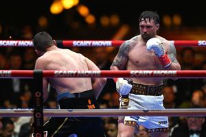 Moment istoric în box! Oleksandr Usyk a renunțat la centurile sale, provocând o situație nemaivăzută de 94 de ani