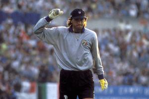 E la 88 de minute de recordul stabilit de Walter Zenga la CM » Reacția italianului: „Diferența e notabilă”