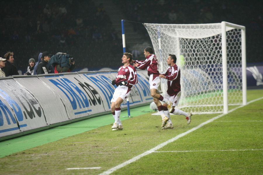 Vali Negru înscrie cu Hertha și vrea să ridice tricoul. Fanii giuleșteni nu au văzut, însă, mesajul Vali Negru înscrie cu Hertha și vrea să ridice tricoul. Fanii giuleșteni nu au văzut, însă, mesajul