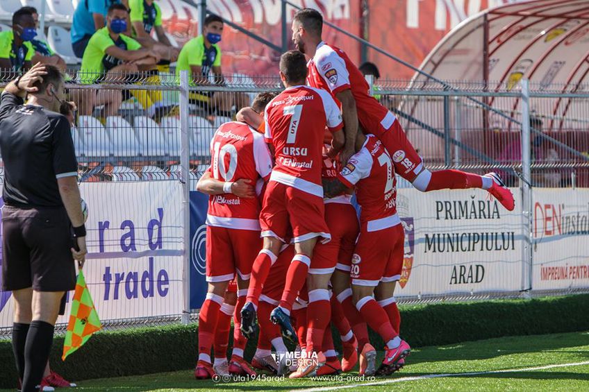 Promovarea în Liga 1 se decide duminică, de la ora 18:30. UTA, FC Argeș, Mioveni, Turris și Rapid se bat pentru primele două locuri! Petrolul e singura echipă fără șanse.